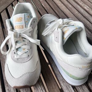 New Balance White and Gray Sneakers Classic Design